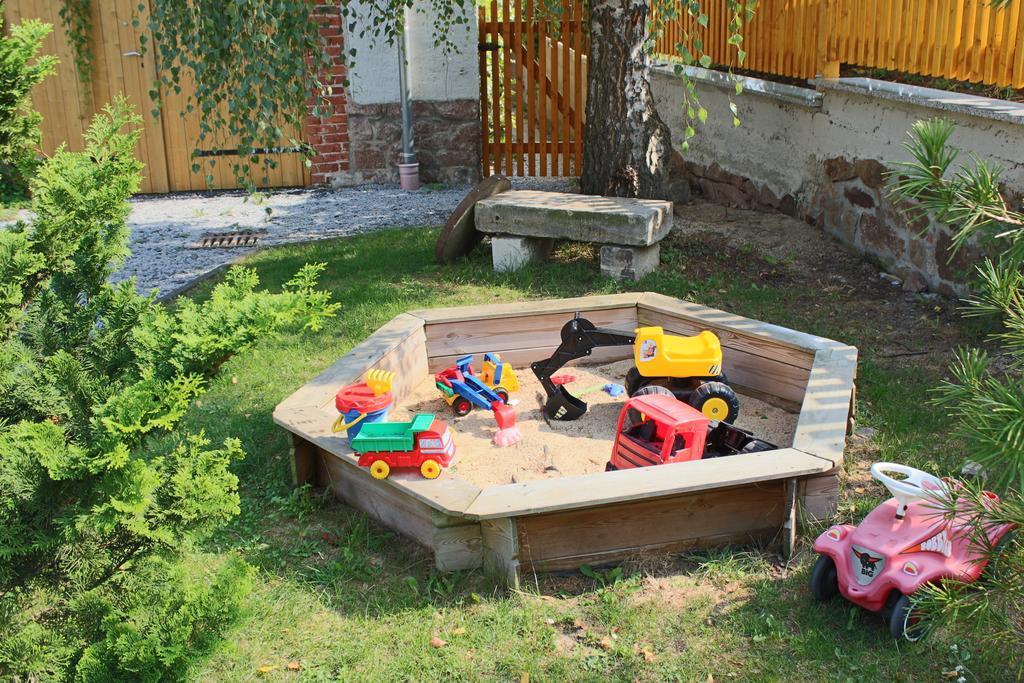 Ferienhof Graefe - 3-Seiten Hof Mit Grossem Garten, Pool & Sauna Meißen Zewnętrze zdjęcie